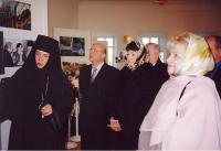 В музее монастыря Л.Швецова с делегацией